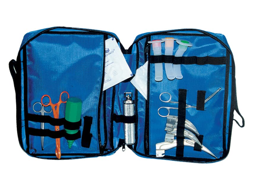 INTUBATION KIT with 3 standard laryngoscope blades